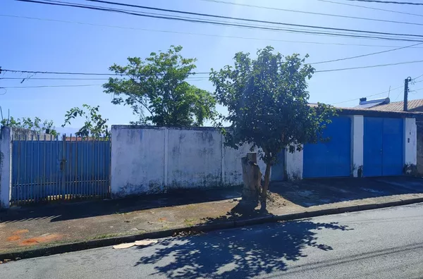 Casa 2 dormitórios, terreno 375m²- Bairro Baronesa -Taubaté - Foto 1