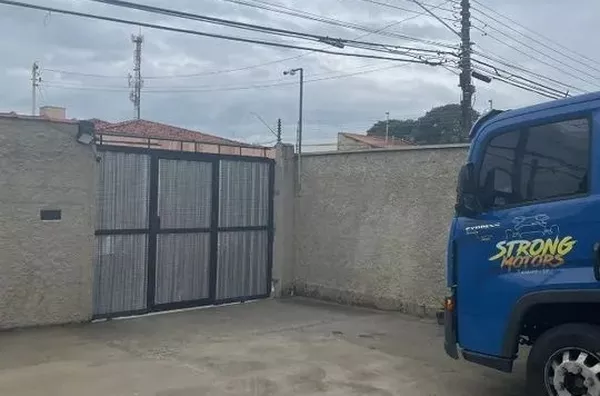 Galpão Comercial 250m² - Jardim Ana Emília, Taubaté/SP - Foto 1