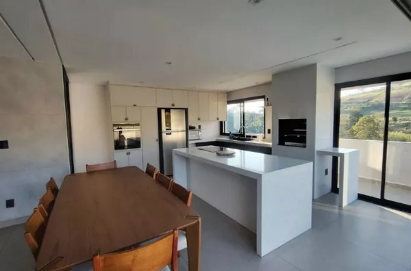 Casa com 4 quartos sendo 2 suítes - 310m² - Foto 2