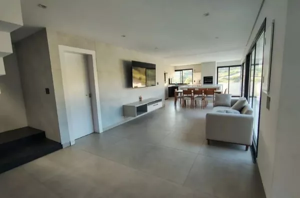 Casa com 4 quartos sendo 2 suítes - 310m² - Foto 4