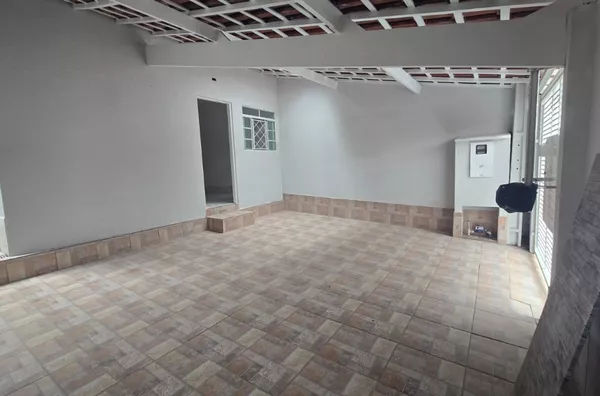 Casa com 2 dormitórios - 180m² - Foto 1