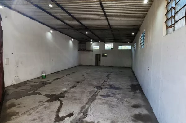 Galpão - 212m² - Foto 2