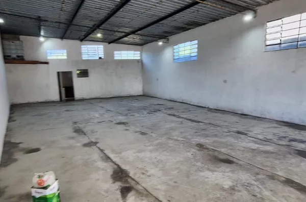 Galpão - 212m² - Foto 3