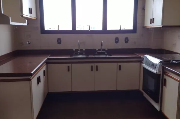Apartamento com 3 dormitórios - 186m² - Foto 4
