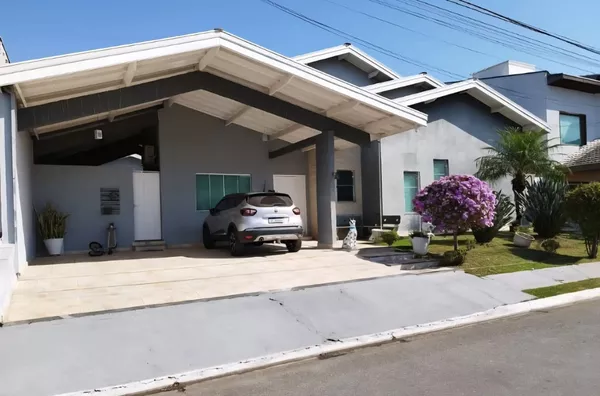 Casa com 3 suítes 300m² - Foto 1