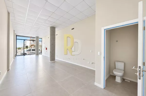 Sala Comercial a Venda no bairro Mar Grosso - Laguna, SC