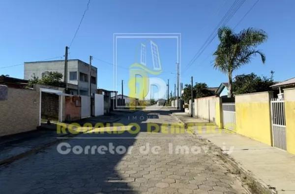 Terreno a Venda no bairro Cabeçudas - Laguna, SC