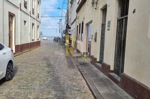 Casa a Venda no bairro Centro - Laguna, SC