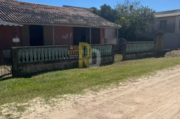 Casa a Venda no bairro Cabeçudas - Laguna, SC