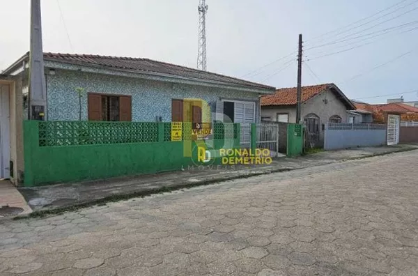 Casa a Venda no bairro Progresso - Laguna, SC