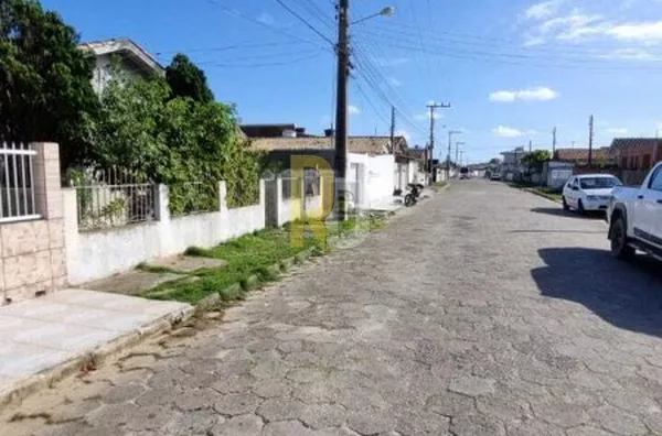 Casa a Venda no bairro Progresso - Laguna, SC