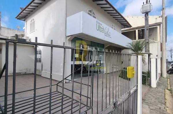 Casa a Venda no bairro Centro - Laguna, SC