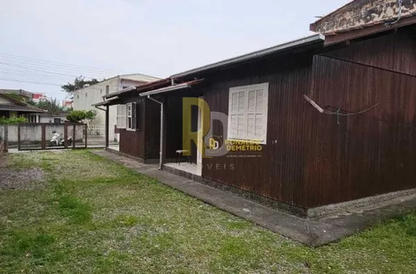 Casa a Venda no bairro Portinho - Laguna, SC