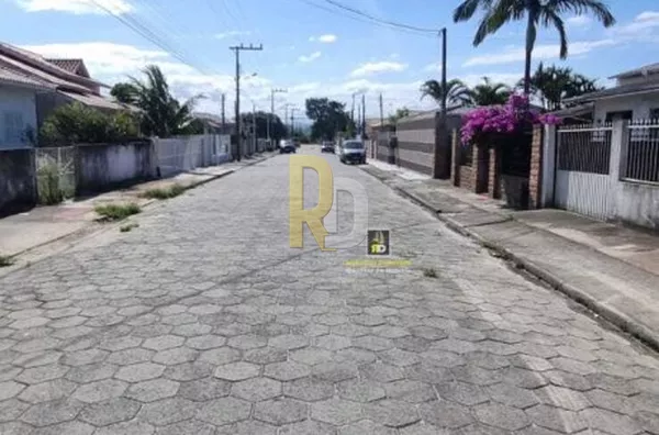 Casa a Venda no bairro Cabeçudas - Laguna, SC