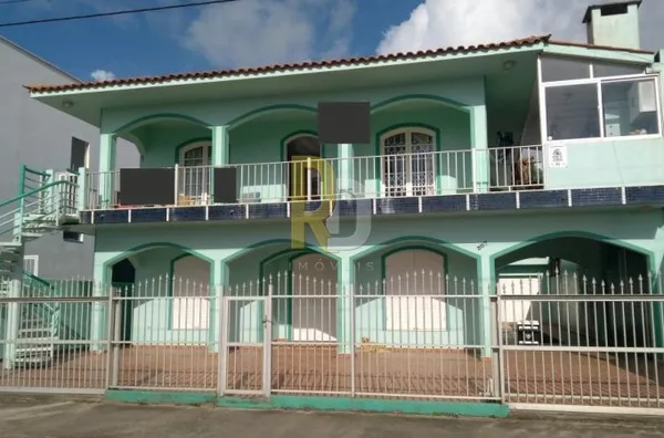 Casa a Venda no bairro Mar Grosso - Laguna, SC