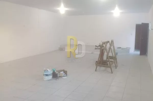 Sala Comercial para Aluguel no bairro Vila Vitória - Laguna, SC
