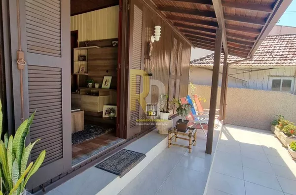 Casa a Venda no bairro Mar Grosso - Laguna, SC