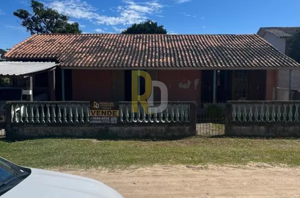 Casa a Venda no bairro Cabeçudas - Laguna, SC