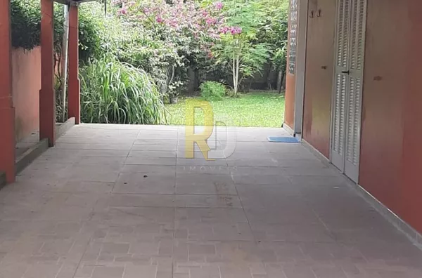 Casa a Venda no bairro Ponta Da Barra - Laguna, SC