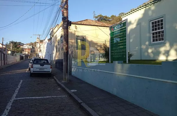 Sala Comercial para Aluguel no bairro Centro - Laguna, SC