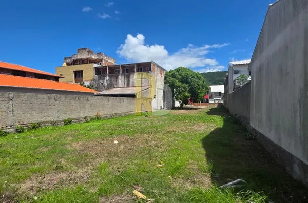 Terreno a Venda no bairro Mar Grosso - Laguna, SC