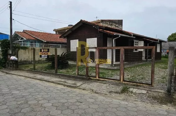 Casa a Venda no bairro Portinho - Laguna, SC