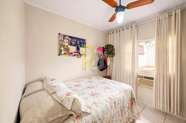 Casa a Venda no bairro Mar Grosso - Laguna, SC