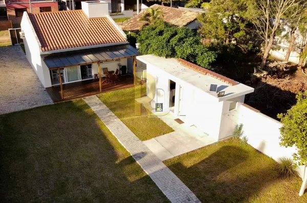 Casa a Venda no bairro Ponta Da Barra - Laguna, SC