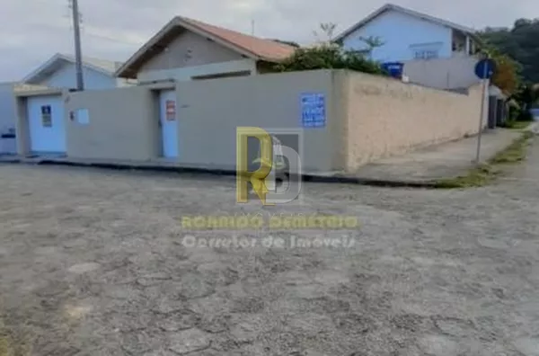 Casa a Venda no bairro Mar Grosso - Laguna, SC
