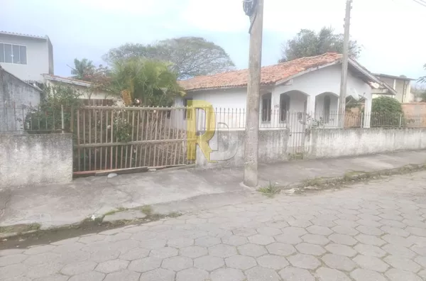 Casa a Venda no bairro Portinho - Laguna, SC