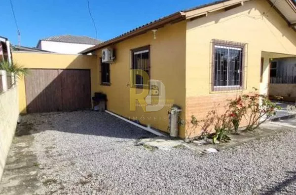 Casa a Venda no bairro Progresso - Laguna, SC