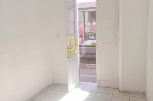 Casa para Aluguel no bairro Centro - Laguna, SC