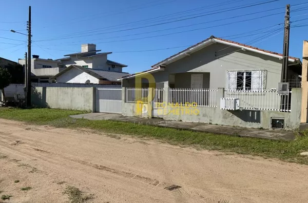 Casa a Venda no bairro Cabeçudas - Laguna, SC