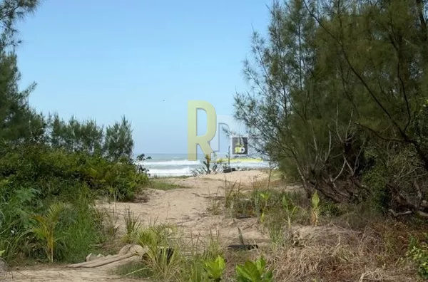 Terreno a Venda no bairro Praia do Sol - Laguna, SC
