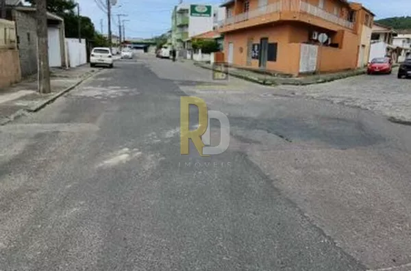 Casa a Venda no bairro Progresso - Laguna, SC