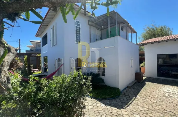 Casa a Venda no bairro Cabeçudas - Laguna, SC