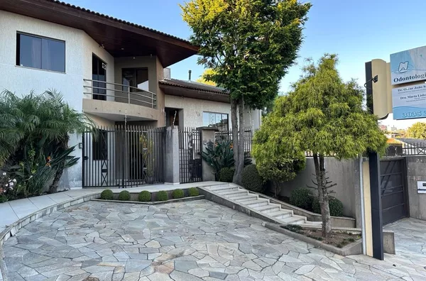 Sobrado para venda, 4 quarto(s),  Centro, Guarapuava