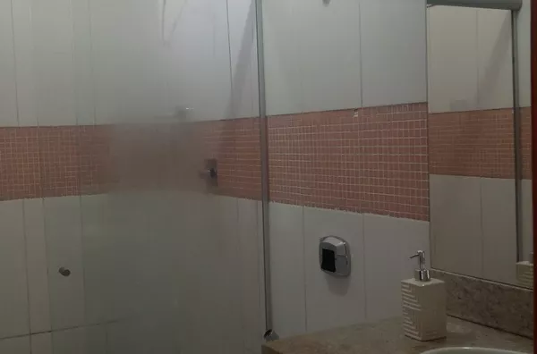 BANHEIRO DOS QUARTOS