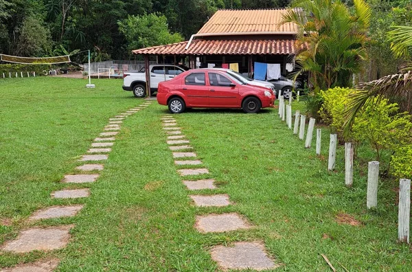 SITIO  COM TERRENO DE 2205M2  EM SAMAMBAIA EM PIEDADE PARAOPEBA MG