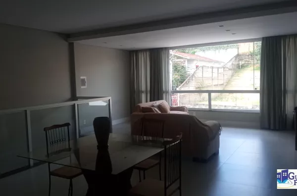 VENDA DE CASA COM 3 QUARTOS E SUITE NO BAIRRO ALVARO CAMARGOS