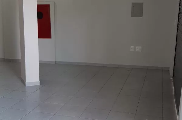 ALUGA LOJA 2 PORTAS DE AÇO RUA VILA RICA