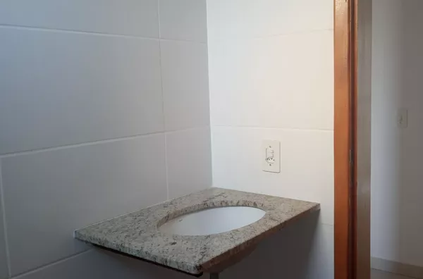 VENDE APARTAMENTO DE 2 QUARTOS COM GARAGEM NA REGIAO DO BAIRRO CABRAL PROXIMO AO SHOPPING CONTAGEM