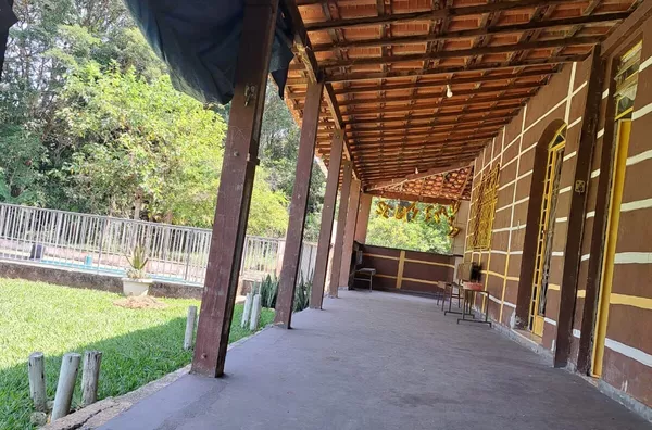 SITIO  COM TERRENO DE 2205M2  EM SAMAMBAIA EM PIEDADE PARAOPEBA MG