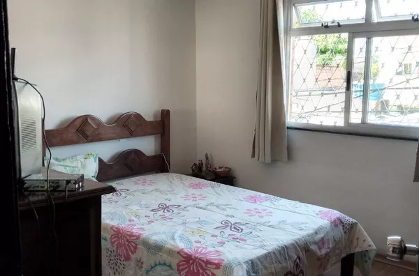   Prédio para venda,com dois aptos e duas lojas, Vila Oeste, Belo Horizonte