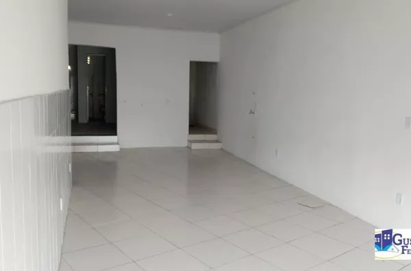 ALUGUEL LOJA COM 140M2  AO LADO DO BANCO ITAU NA PRAÇA SAO VICENTE .