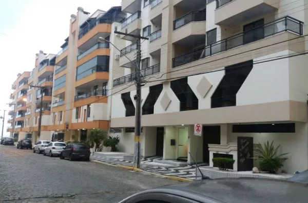 LOCAÇÃO TEMPORADA / APARTAMENTO NA MEIA PRAIA