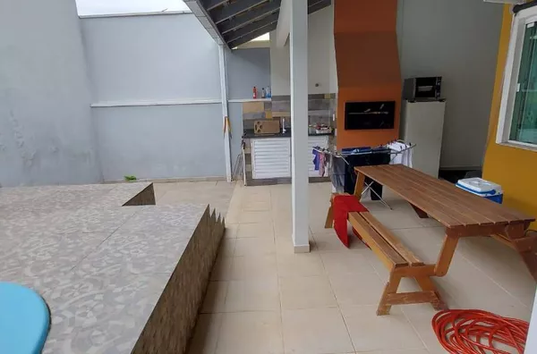 VENDA  DE UMA  CASA COM PISCINA PRAIA PEREQUE PORTO BELO