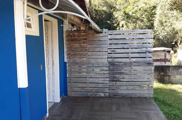 VENDA DE UM SITIO COM PISCINA EM CAMBORIU SC RIO DO MEIO