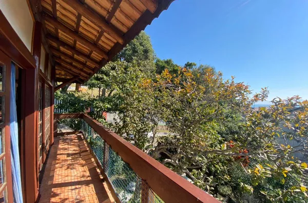 VENDA  DE UMA CASA EM PORTO BELO CENTRO