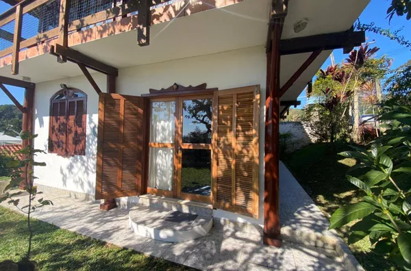 VENDA  DE UMA CASA EM PORTO BELO CENTRO